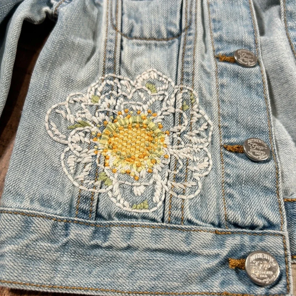 Gap Kids Denim Jacket 3T Embroidered Flower Bee Puff Sleeve Light Wash